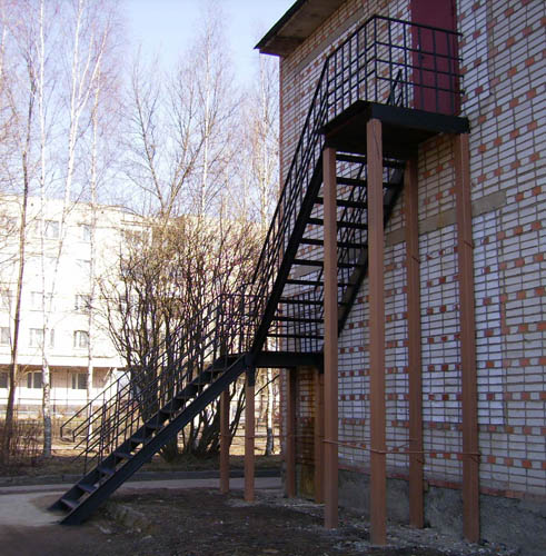 Лестницы металлические